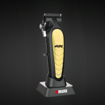 Mașină de tuns profesională WMARK Royal by BIRAI®, motor puternic 8000 RPM, design premium negru cu detalii aurii, stand de încărcare inclus, ideală pentru frizerii moderne.