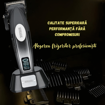 Mașină de tuns profesională WMARK Golden Mirage argintie cu motor 9000 RPM, afișaj LED și set complet de accesorii, ideală pentru frizerii profesioniști.